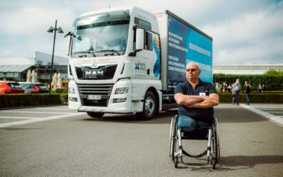 Aangepaste vrachtwagen voor werknemers met een arbeidsbeperking